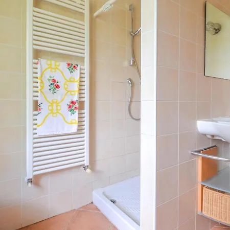 2 Bedroom Awesome In Сasa de vacaciones *